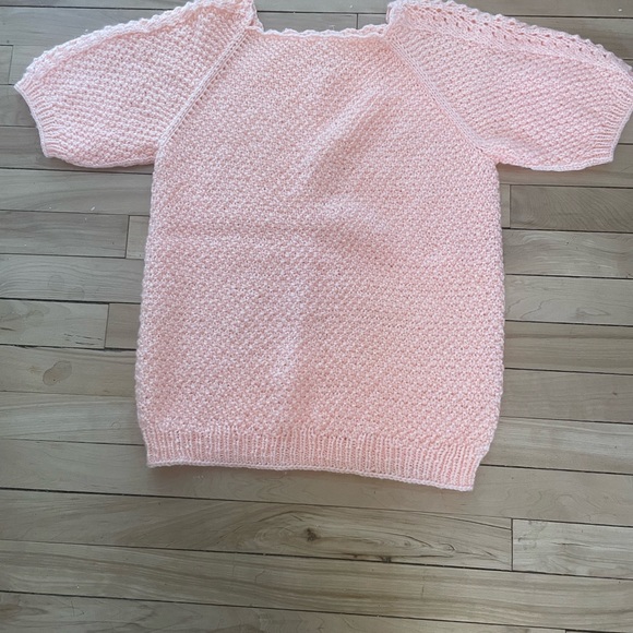 Hand knit short sleeve sweater in peachy pink - Picture 1 of 4